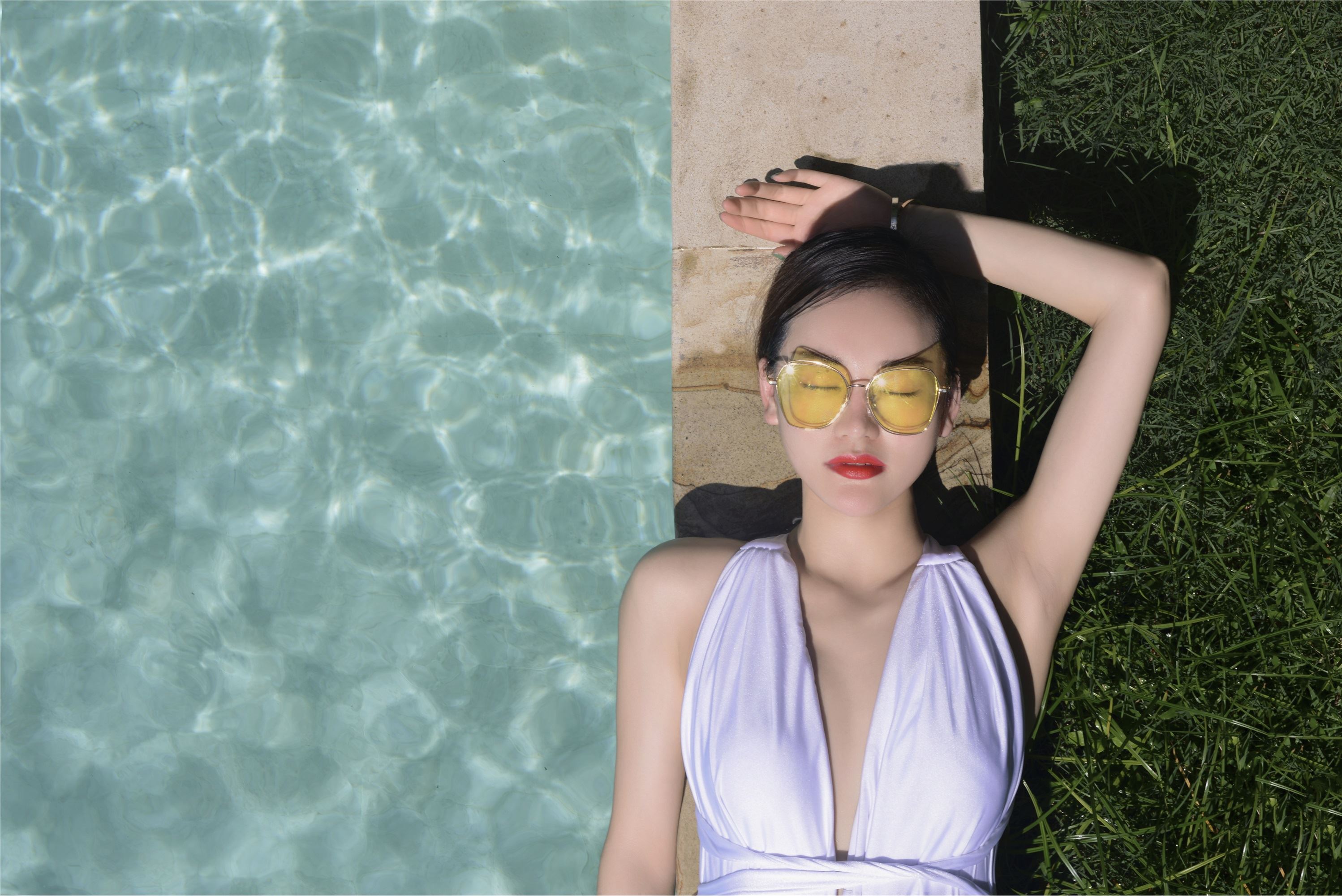 YITUYU艺图语 2025.02.04 Coastal  Beach 钟钟